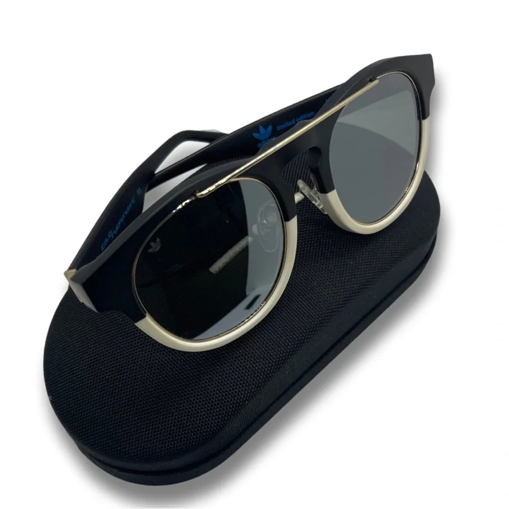 ADIDAS 😎 - Picture 13 of 13